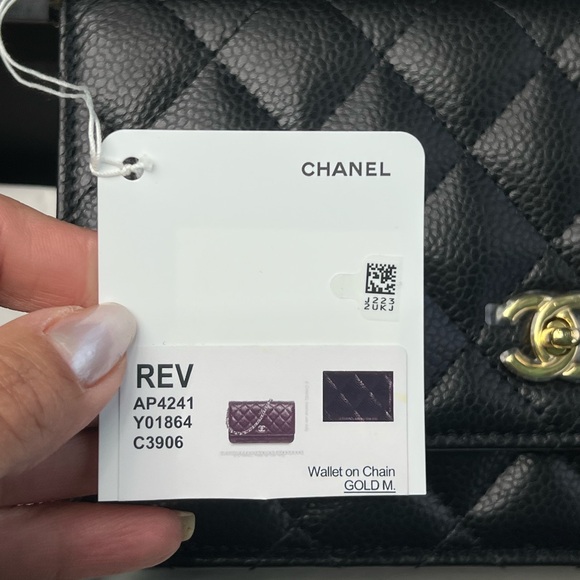 Chanel Black Caviar Wallet On Chain - Picture 4 of 4